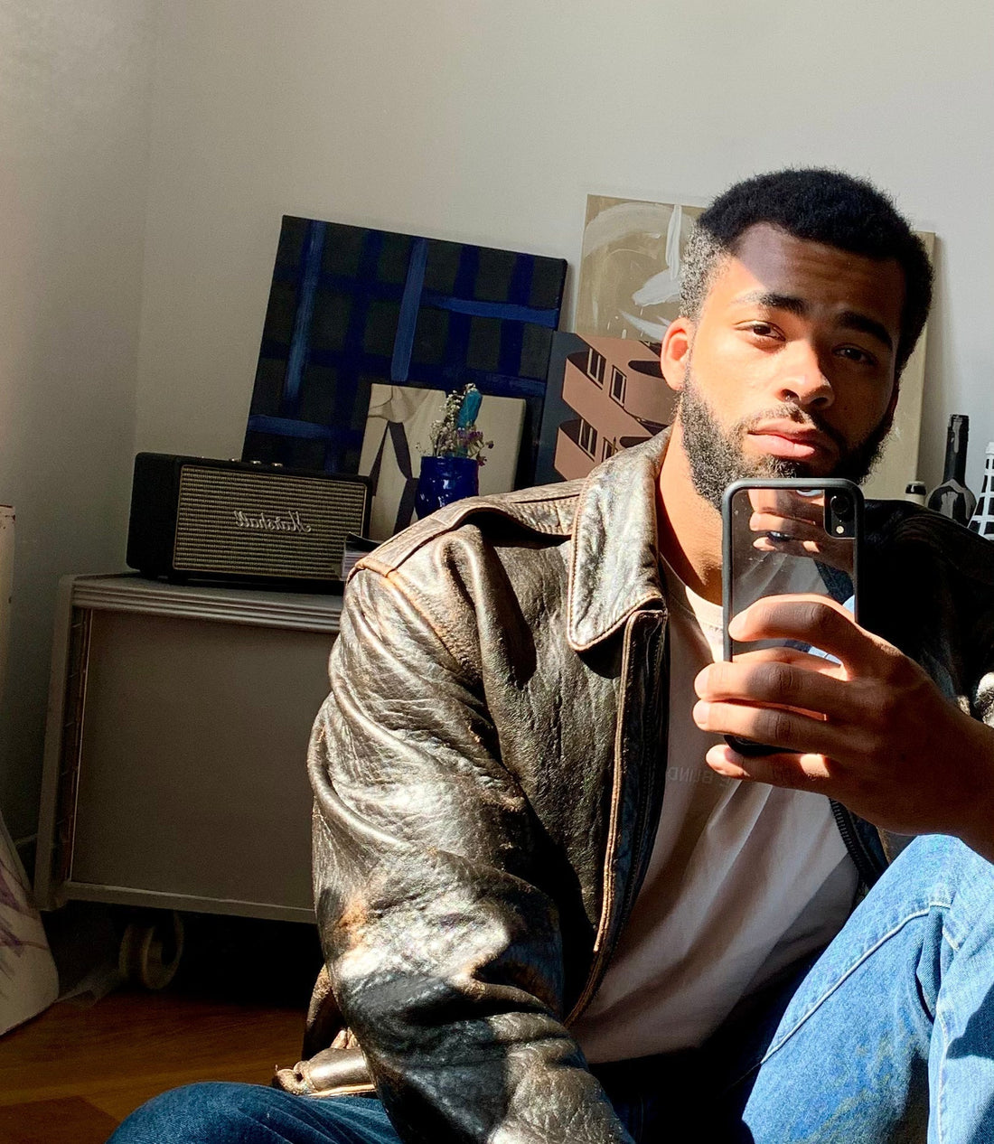 Home-Gym-Optimierung: Warum ein bodentiefer Spiegel dein Training auf das nächste Level hebt